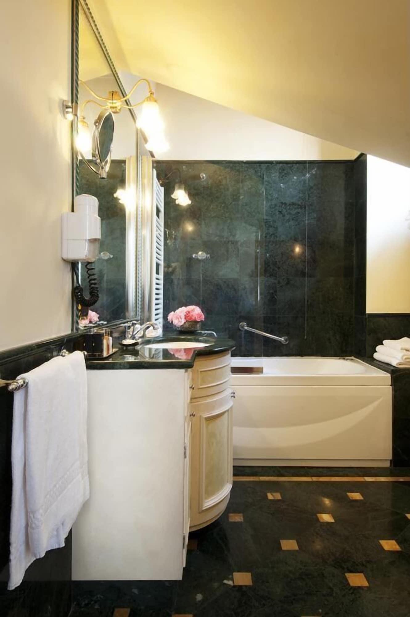 Petit Palais Hotel De Charme Milano Ngoại thất bức ảnh