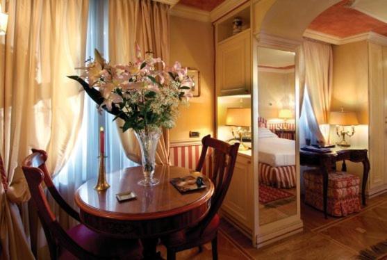 Petit Palais Hotel De Charme Milano Ngoại thất bức ảnh